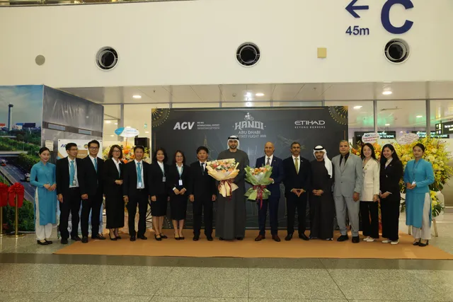 Hanoi launches new direct flight to Abu Dhabi to boost tourism - Ảnh 1.