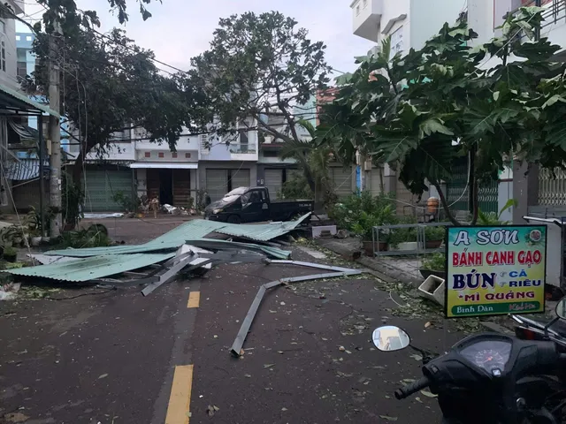 CẬP NHẬT: Bão số 13 gây nhiều thiệt hại, 2 người thương vong do nhà sập - Ảnh 3.