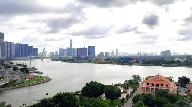 Developing Ho Chi Minh City into a leading regional economic centre - Ảnh 1.