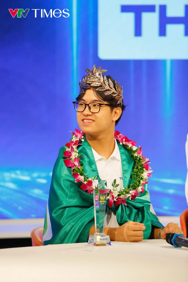 Road to Olympia Mount 2025 Champion: This victory brings pride  to  the family, the school, and  Hanoi - Ảnh 1.
