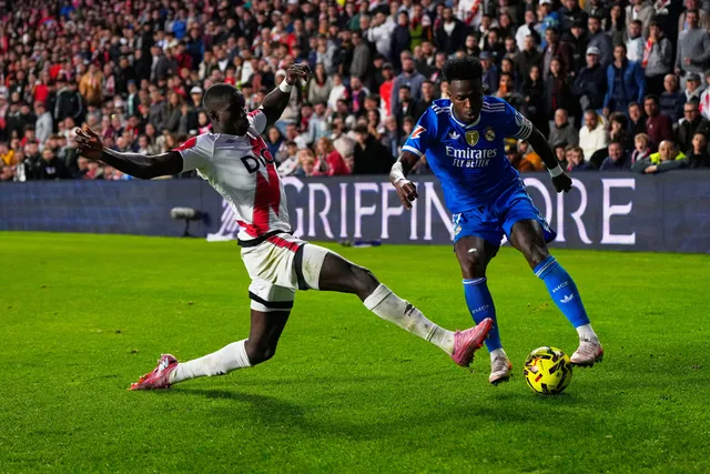 Real Madrid bị Vallecano cầm hòa trong ngày hàng công "tịt ngòi"- Ảnh 2. Real Madrid bị Vallecano cầm hòa trong ngày hàng công "tịt ngòi"- Ảnh 2.