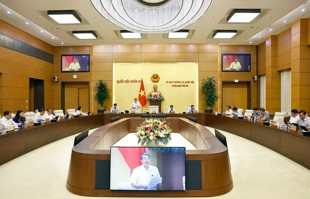 NAs Standing Committee pushes ahead digital transformation in tax management - Ảnh 1.