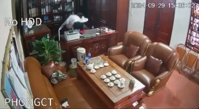 Xác minh vụ thầy giáo lộ hình ảnh ‘nhạy cảm’ qua camera tại trường học - Ảnh 1.