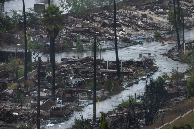 Mưa lớn đe dọa gây sạt lở đất nghiêm trọng tại Los Angeles (Mỹ)- Ảnh 1. Mưa lớn đe dọa gây sạt lở đất nghiêm trọng tại Los Angeles (Mỹ)- Ảnh 1.