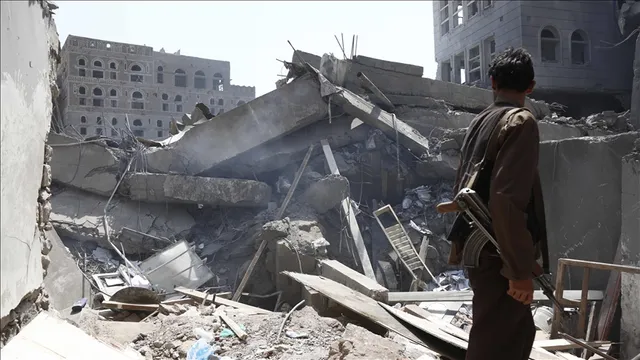 Liên hợp quốc gia hạn trừng phạt Houthi - Ảnh 1.