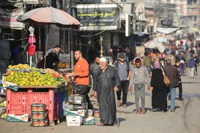 Israel tấn công Gaza bất chấp lệnh ngừng bắn, nguy cơ xung đột tái bùng phát- Ảnh 1.