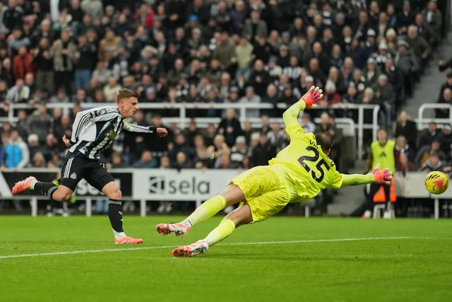 Haaland tịt ngòi, Man City 