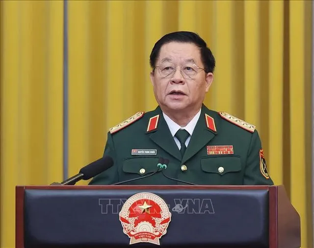 State President presents appointment, promotion decisions to military officers - Ảnh 1.