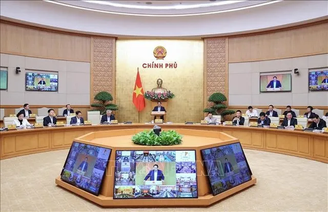 Prime Minister urges maintaining macro-economic stability, controlling inflation - Ảnh 1.