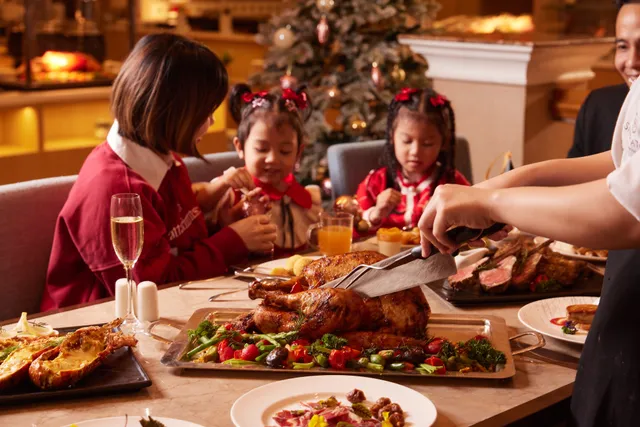 Sheraton Hanoi outlines Festive Programs for the 2025 Holiday Season - Ảnh 2.
