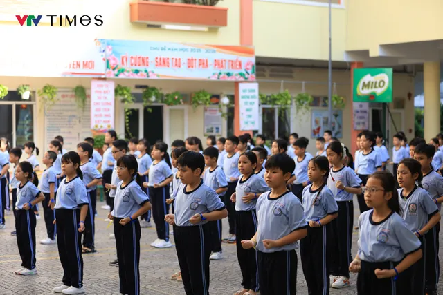 Học sinh TP Hồ Chí Minh tích cực tập luyện, hướng đến kỷ lục Võ nhạc Vovinam- Ảnh 3.