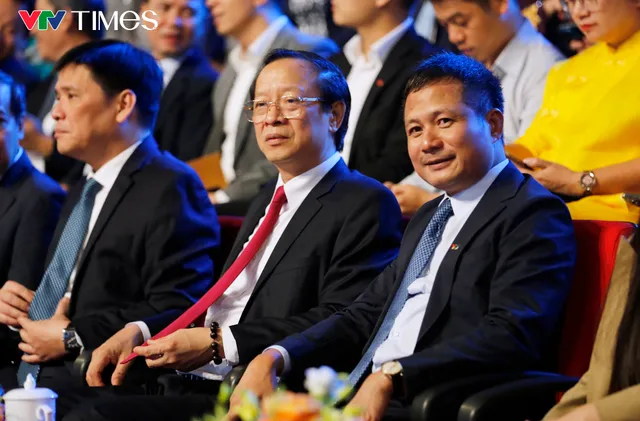 In Gratitude 2025: A Journey of Teachers “Lighting Up the Future” Through Powerful Real-Life Stories - Ảnh 2.