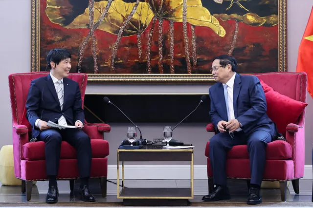 PM receives Japanese officials attending Vietnam–Japan Local Cooperation Forum - Ảnh 1.