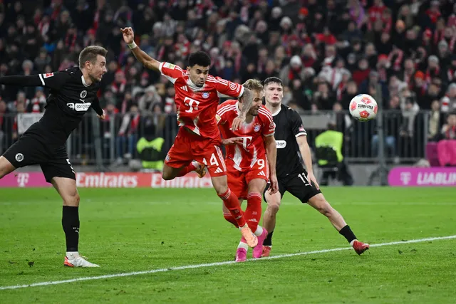 Ngược dòng kịch tính, Bayern Munich giữ vững ngôi đầu Bundesliga- Ảnh 2. Ngược dòng kịch tính, Bayern Munich giữ vững ngôi đầu Bundesliga- Ảnh 2.