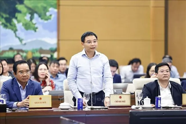 NA Standing Committee examines special incentives for HCM City, Da Nang - Ảnh 1.