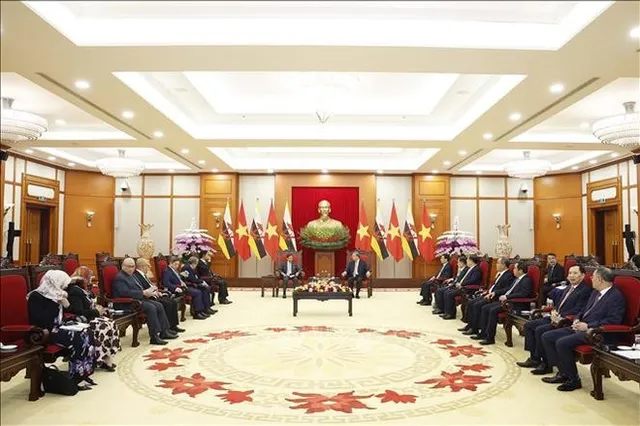 Party leader hosts Sultan of Brunei - Ảnh 1.