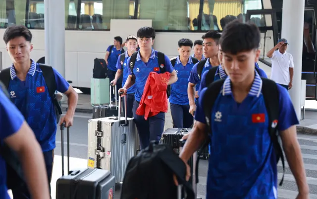 U22 Việt Nam lên đường sang Thái Lan, sẵn sàng chinh phục HCV SEA Games 33- Ảnh 2.
