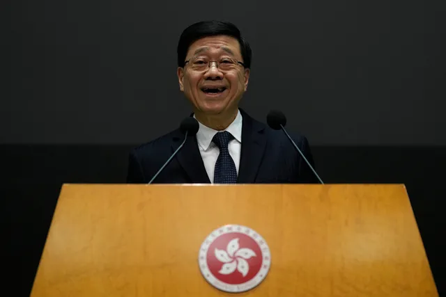Hong Kong (Trung Quốc) thúc đẩy cải cách hệ thống xây dựng sau vụ cháy chung cư- Ảnh 1. Hong Kong (Trung Quốc) thúc đẩy cải cách hệ thống xây dựng sau vụ cháy chung cư- Ảnh 1.