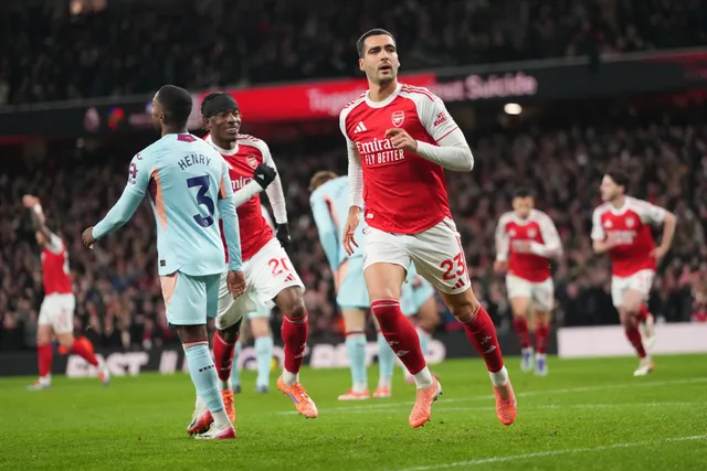 Saka ghi bàn, Arsenal củng cố ngôi đầu Ngoại hạng Anh- Ảnh 1. Saka ghi bàn, Arsenal củng cố ngôi đầu Ngoại hạng Anh- Ảnh 1.