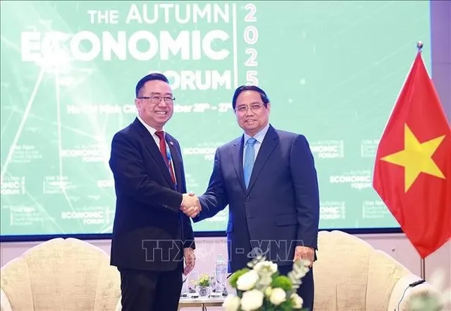 PM hosts int’l guests attending Autumn Economic Forum - Ảnh 1.
