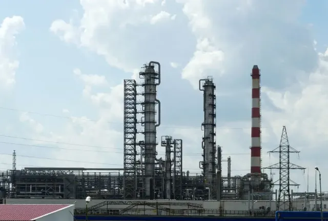 Ukraine tấn công hơn 50 mục tiêu chiến lược của Nga trong mùa thu 2025 - Ảnh 1.