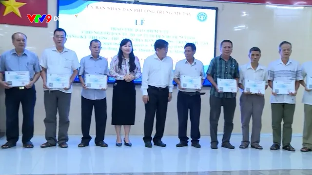 TP. Hồ Chí Minh đẩy nhanh cấp thẻ BHYT miễn phí cho người cao tuổi