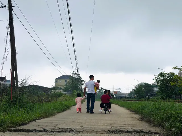 Kindness Buss “sparks of love” to warm up winter in Nghe An - Ảnh 13.