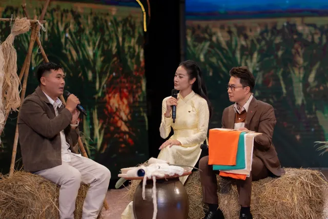 “Melodies of Vietnam: When the Land Calls the Seasons”: Inspires guests with  deeply humane stories. - Ảnh 3.