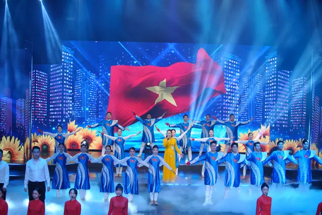 Digital Citizens Gala: The ‘Golden Key’ Unlocks the Future for Every Citizen - Ảnh 1.