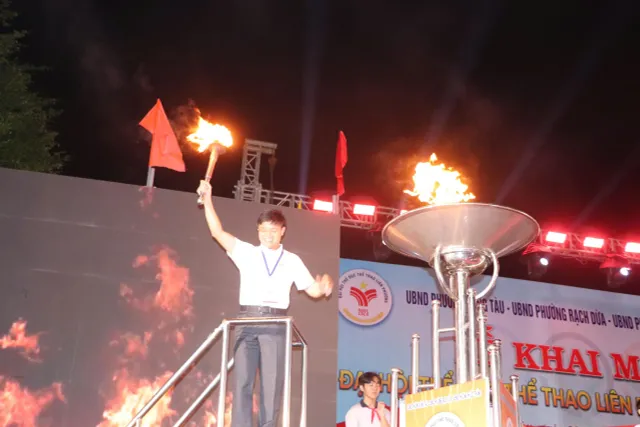 Đại hội TDTT liên phường Vũng Tàu – Rạch Dừa – Phước Thắng khởi tranh- Ảnh 4. Đại hội TDTT liên phường Vũng Tàu – Rạch Dừa – Phước Thắng khởi tranh- Ảnh 4.