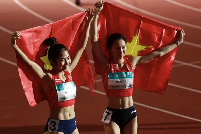Nguyễn Thị Oanh nói gì sau khi tiếp tục thống trị cự ly 5000m tại SEA Games - Ảnh 2. Nguyễn Thị Oanh nói gì sau khi tiếp tục thống trị cự ly 5000m tại SEA Games - Ảnh 2.