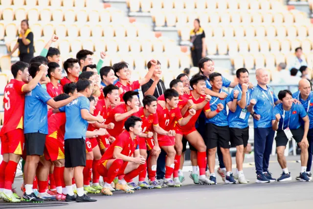Thắng kịch tính U22 Philippines, U22 Việt Nam thẳng tiến chung kết SEA Games 33 - Ảnh 3.