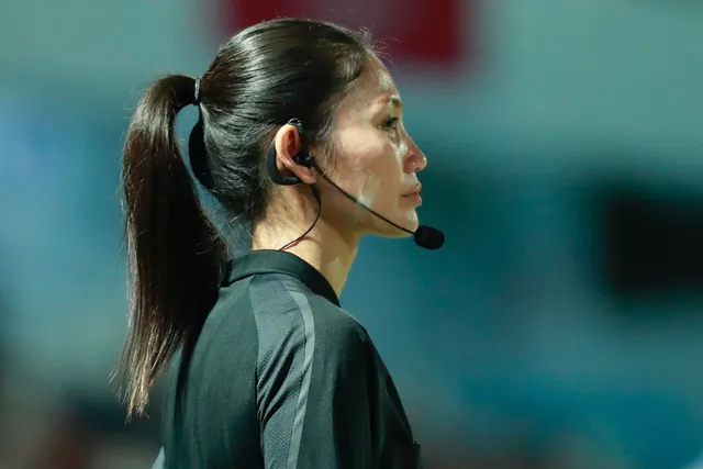 TRỰC TIẾP ĐT Việt Nam 0-0 ĐT Philippines: Trọng tài "đánh cắp" bàn thắng của tuyển nữ Việt Nam - Ảnh 2.