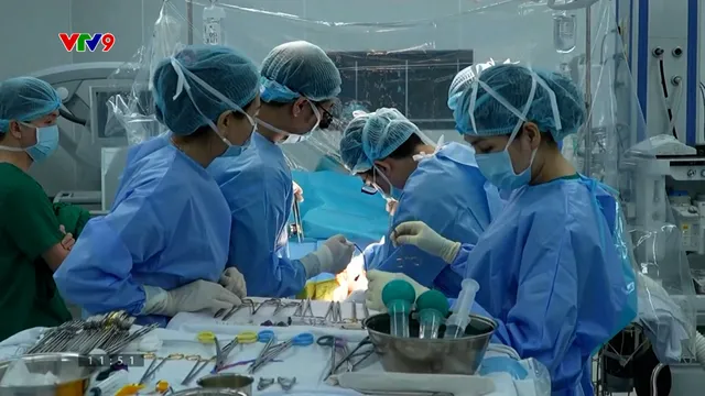 Alo Doctor (23/12/2025): Ghép gan tối khẩn cứu sống bệnh nhân hôn mê gan