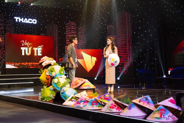 Kind Deeds in December: “Flowers” Blooming After the Storm - Ảnh 2.