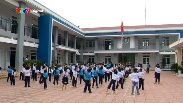 Nhiều trường học dừng tổ chức bữa ăn bán trú