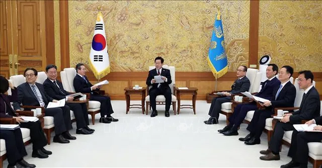 Tổng thống Hàn Quốc Lee Jae Myung bắt đầu làm việc tại Nhà Xanh- Ảnh 3.