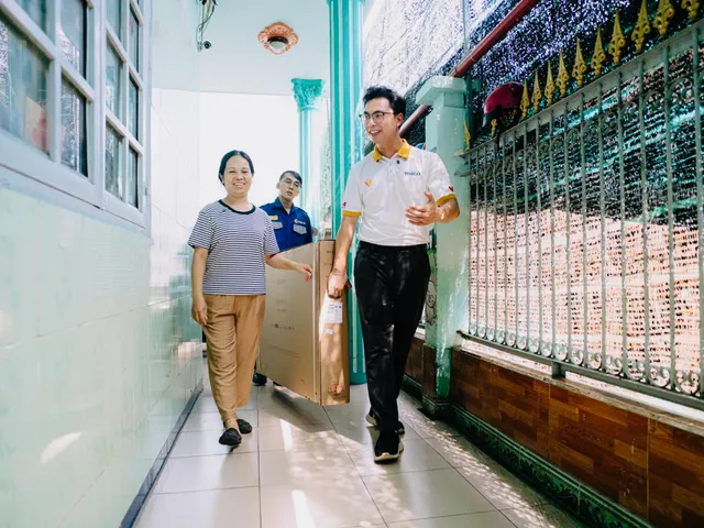 December episode of  Kindness Bus   Brings Warmth to a Home Built on the Word “Love” - Ảnh 10.