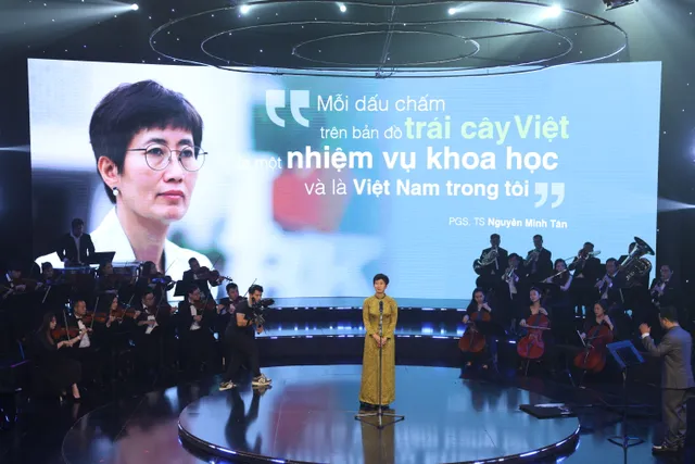 Lighthouse Aspiration: Honoring Those Who Illuminate the Future with Intellect and Unwavering  Determination - Ảnh 6.