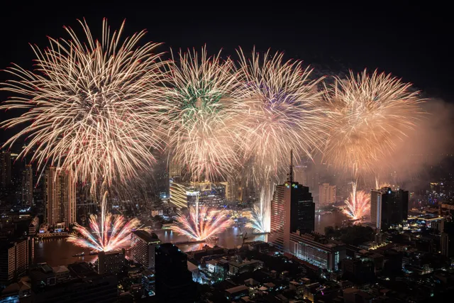 CẬP NHẬT: Việt Nam cùng nhiều quốc gia châu Á hân hoan đón năm mới 2026 - Ảnh 1.