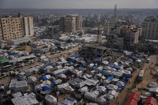 Israel đình chỉ hoạt động của 37 tổ chức nhân đạo tại Gaza  - Ảnh 1.