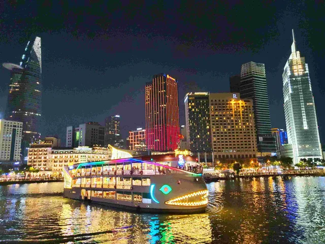 Du lịch nội địa kỳ vọng mùa bội thu nhờ kỳ nghỉ Tết Dương lịch 4 ngày- Ảnh 2. Du lịch nội địa kỳ vọng mùa bội thu nhờ kỳ nghỉ Tết Dương lịch 4 ngày- Ảnh 2.