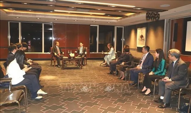 Viet Nam, Hong Kong (China) enhance trade, finance, investment cooperation - Ảnh 1.