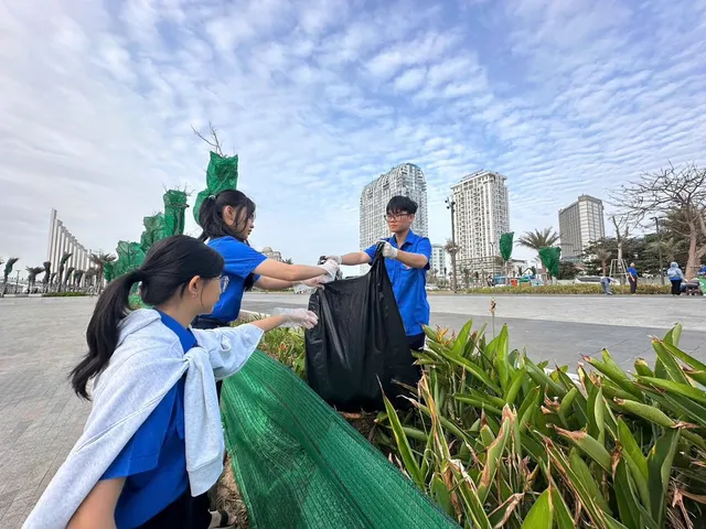 Gần 100.000 thanh niên TP Hồ Chí Minh tham gia chiến dịch Xuân tình nguyện  - Ảnh 8.