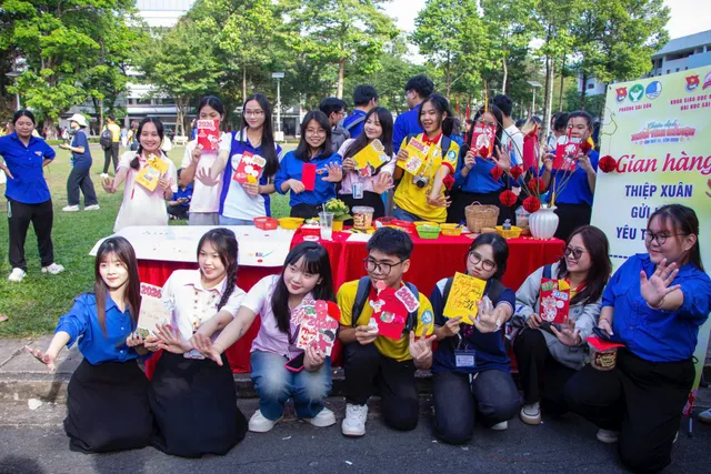 Gần 100.000 thanh niên TP Hồ Chí Minh tham gia chiến dịch Xuân tình nguyện  - Ảnh 5.