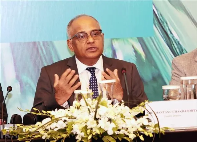 ADB Country Director breaks down Viet Nams 2025 success and 2026 prospects - Ảnh 1.