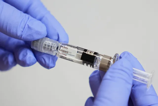 Mỹ điều chỉnh lịch tiêm vaccine cho trẻ em, khuyến nghị giảm số mũi tiêm- Ảnh 1.