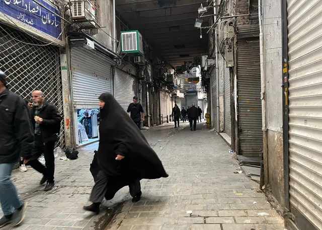Các nhóm nhân quyền: Ít nhất 25 người thiệt mạng trong biểu tình tại Iran - Ảnh 1.