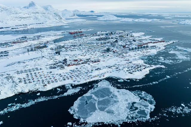 Tổng thống Trump không loại trừ “phương án quân sự” với Greenland - Ảnh 2.