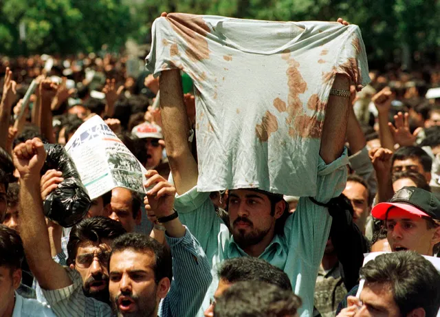 Iran đe dọa tấn công phủ đầu sau cảnh báo của Tổng thống Trump - Ảnh 1.